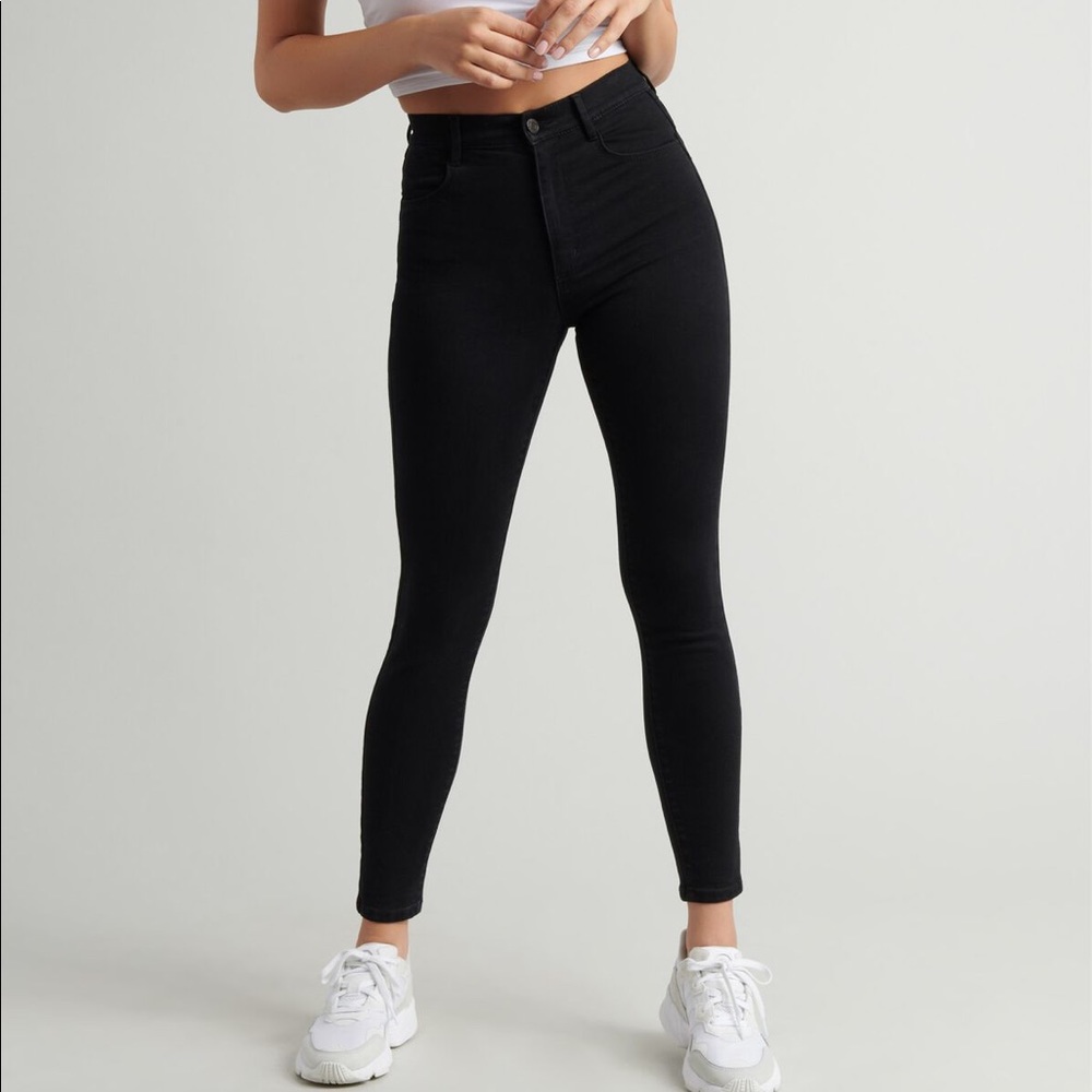 NEW ✨ GARAGE Ultra High Rise Black Jeggings